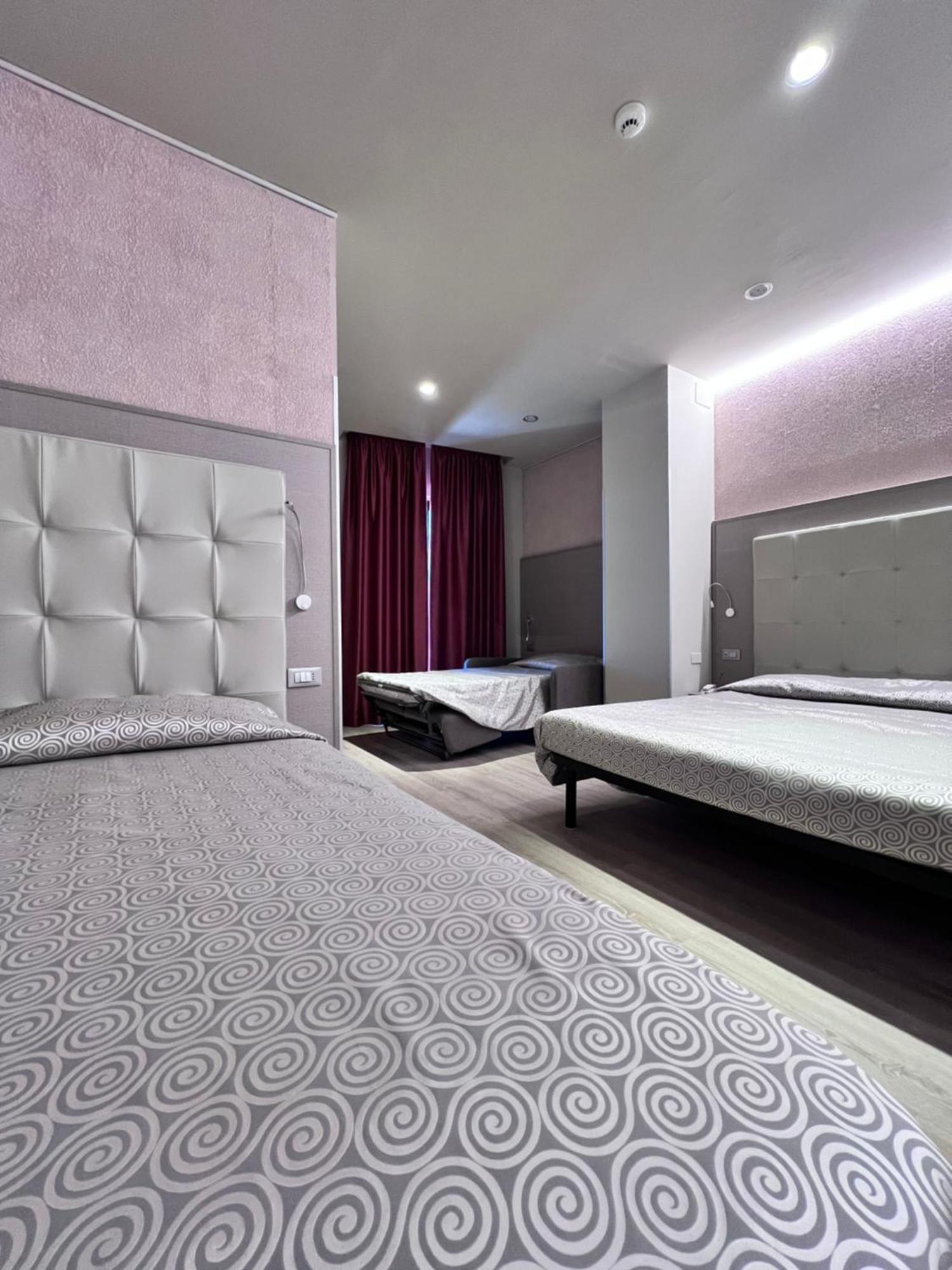 אלבה אדריאטיקה Hotel Baffo Rosso מראה חיצוני תמונה